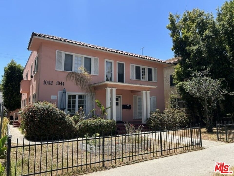 1042 2nd Street - Photo 0