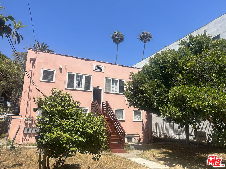 1042 2nd Street - Photo 2