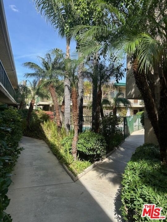 10540 Balboa Boulevard - Photo 1