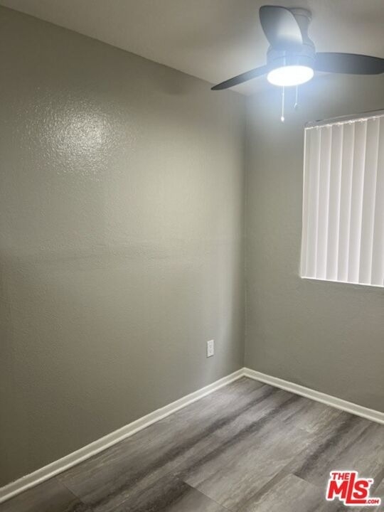 10540 Balboa Boulevard - Photo 10