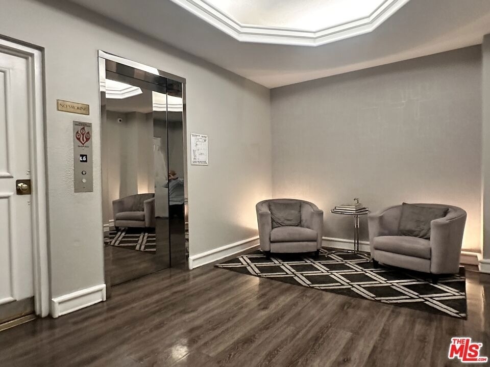 1131 Alta Loma Road - Photo 19