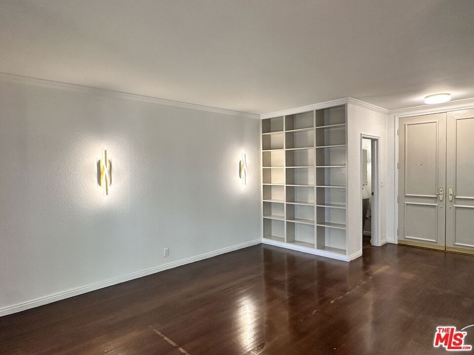 1131 Alta Loma Road - Photo 5