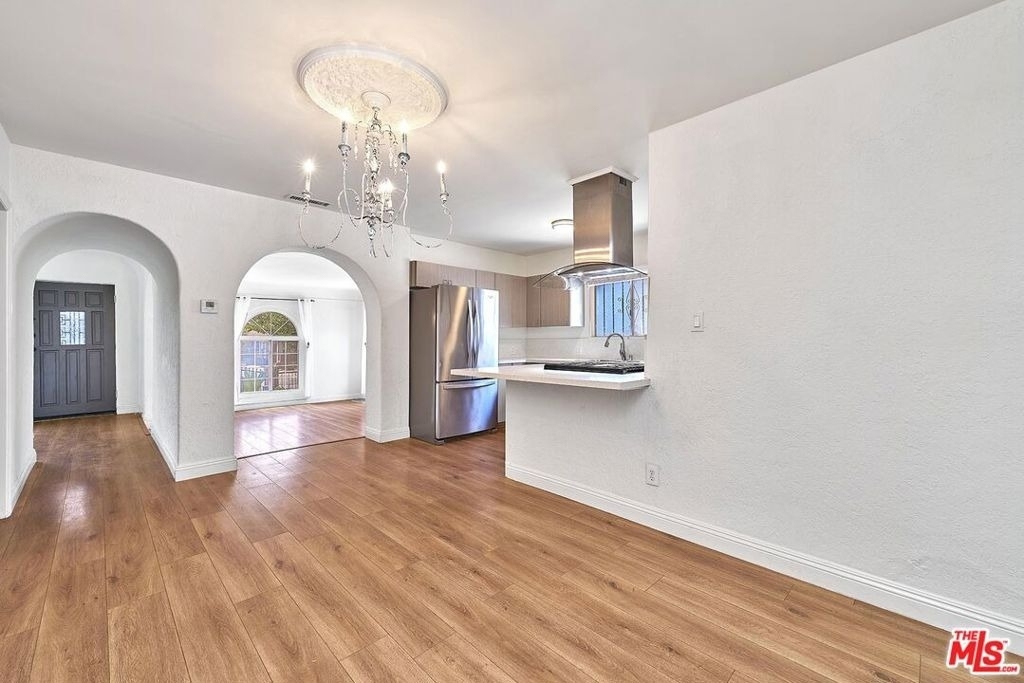 1120 S Plymouth Boulevard - Photo 17
