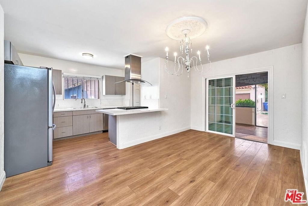 1120 S Plymouth Boulevard - Photo 16