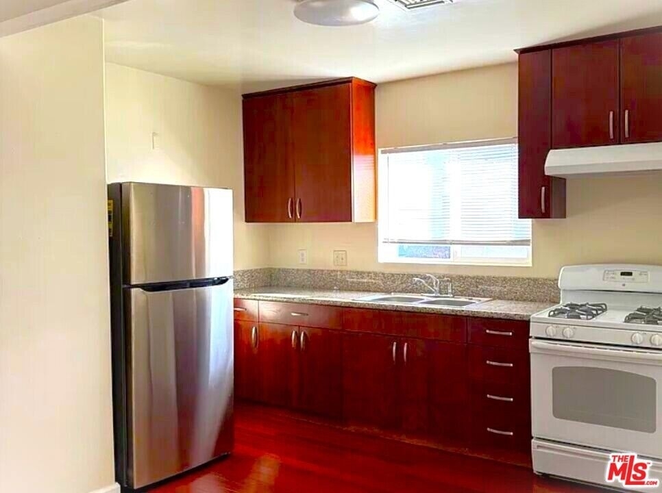 4343 W 4th Street - Photo 1