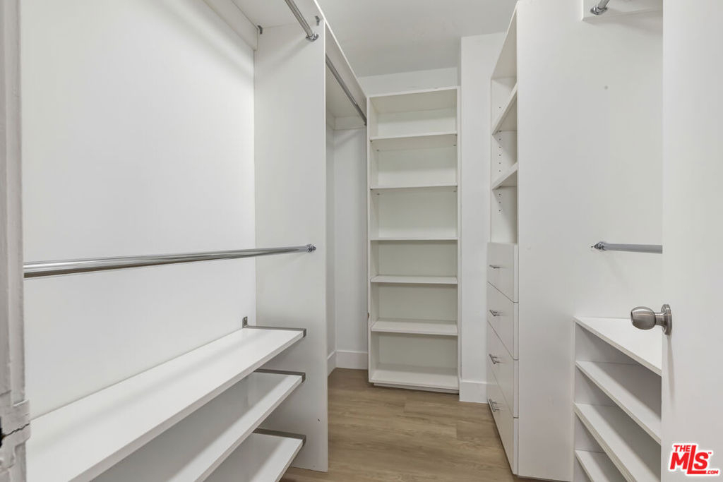 1100 Alta Loma - Photo 20