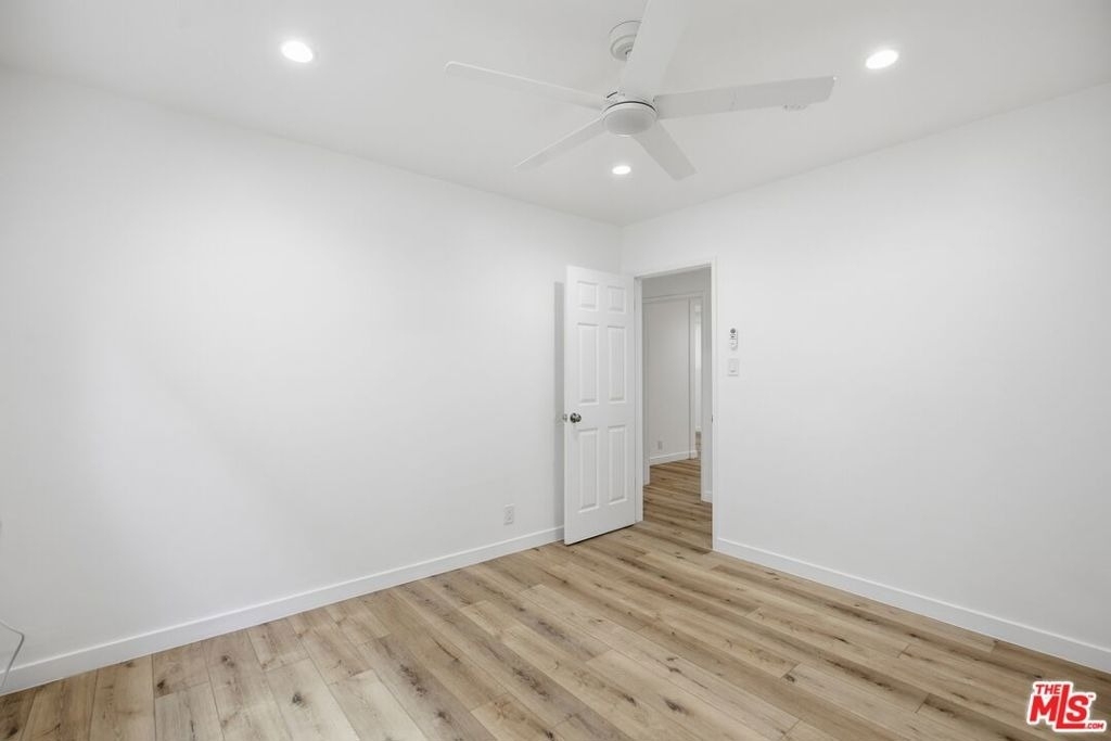 4916 Hazeltine Avenue - Photo 11