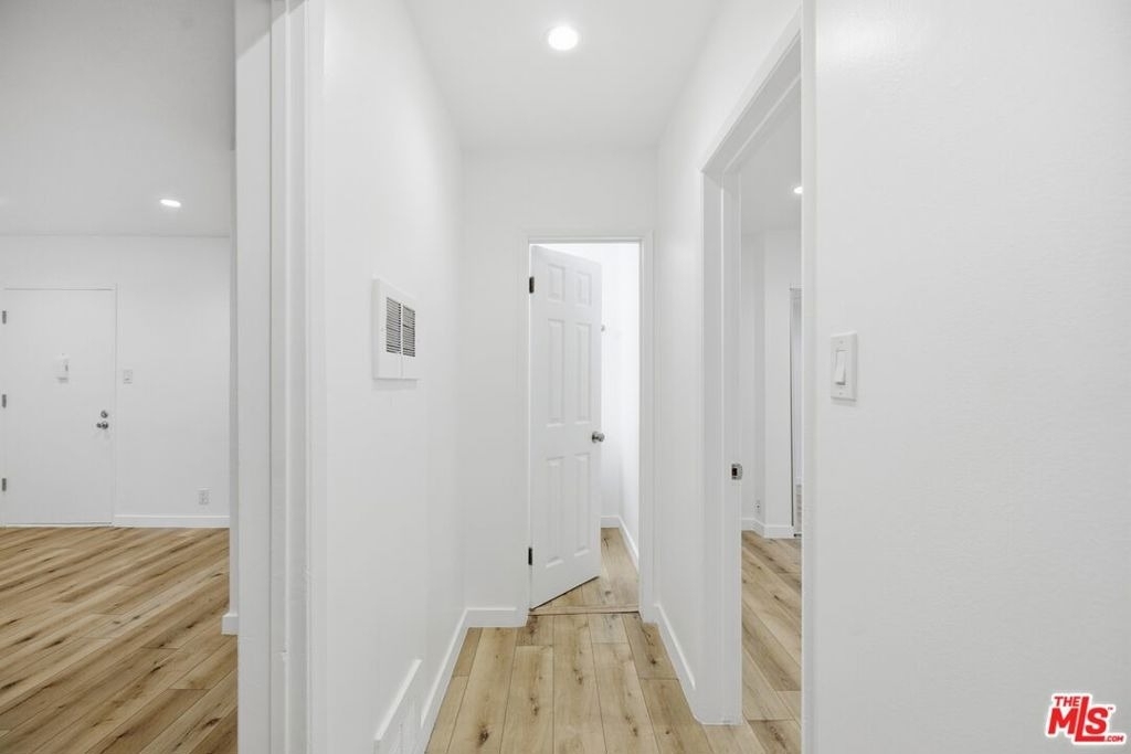 4916 Hazeltine Avenue - Photo 13