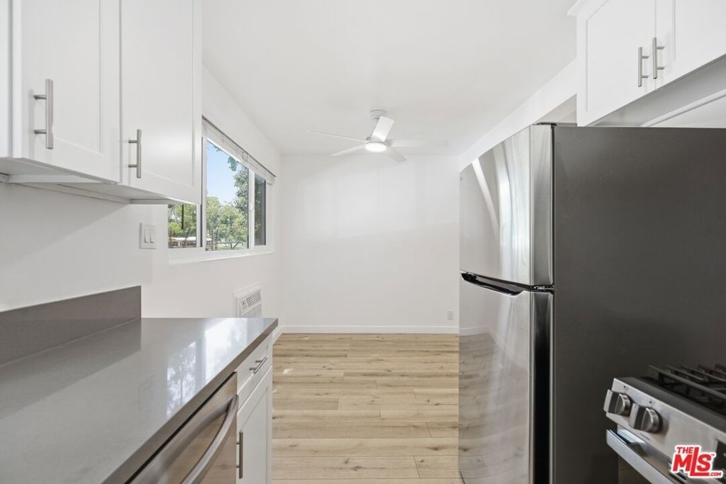 4916 Hazeltine Avenue - Photo 7