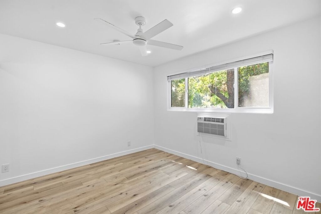 4916 Hazeltine Avenue - Photo 8