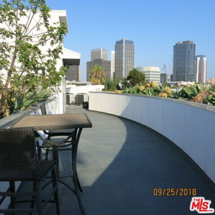 1611 S Beverly Glen - Photo 14