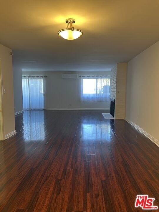 2452 Chelsea Place - Photo 7
