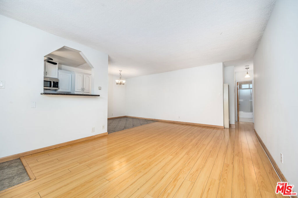 1937 S Shenandoah Street - Photo 1