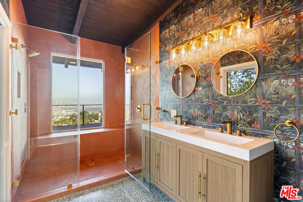 2065 Kew Drive - Photo 9