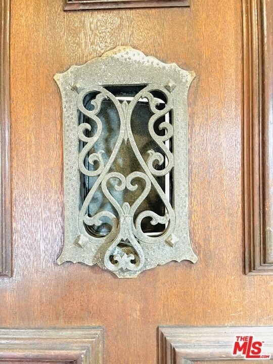 203 N Doheny Drive - Photo 28