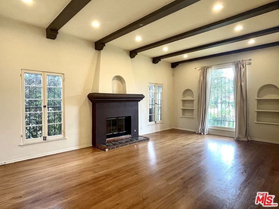 203 N Doheny Drive - Photo 3
