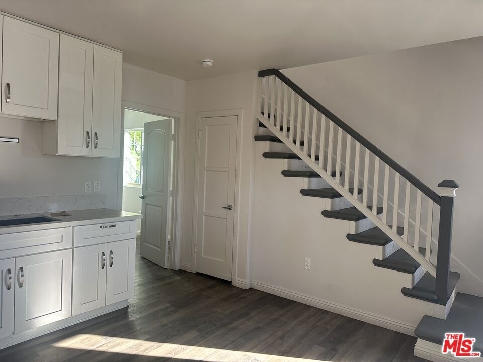 1613 Exposition Boulevard - Photo 0