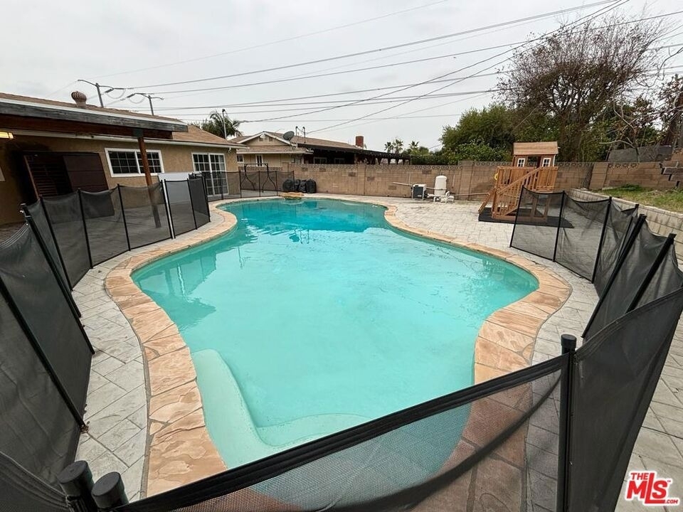 13047 Macneil Street - Photo 24
