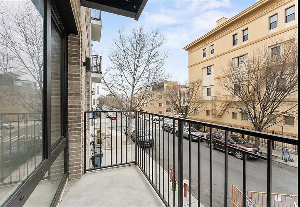 147 Stanhope Street - Photo 4