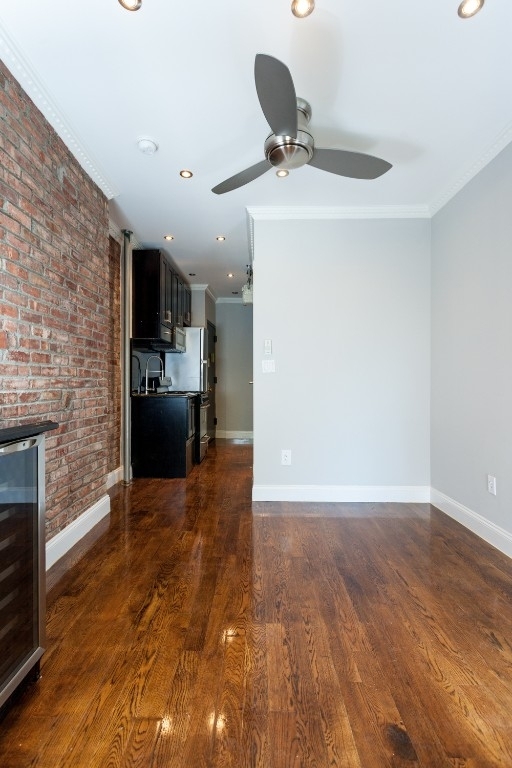 East 106th Street - Photo 4