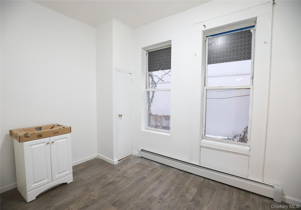 72-08 Forest Avenue - Photo 5