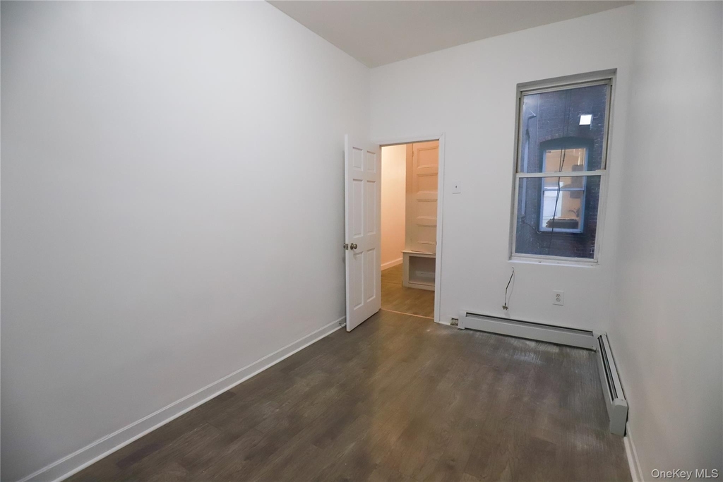 72-08 Forest Avenue - Photo 7