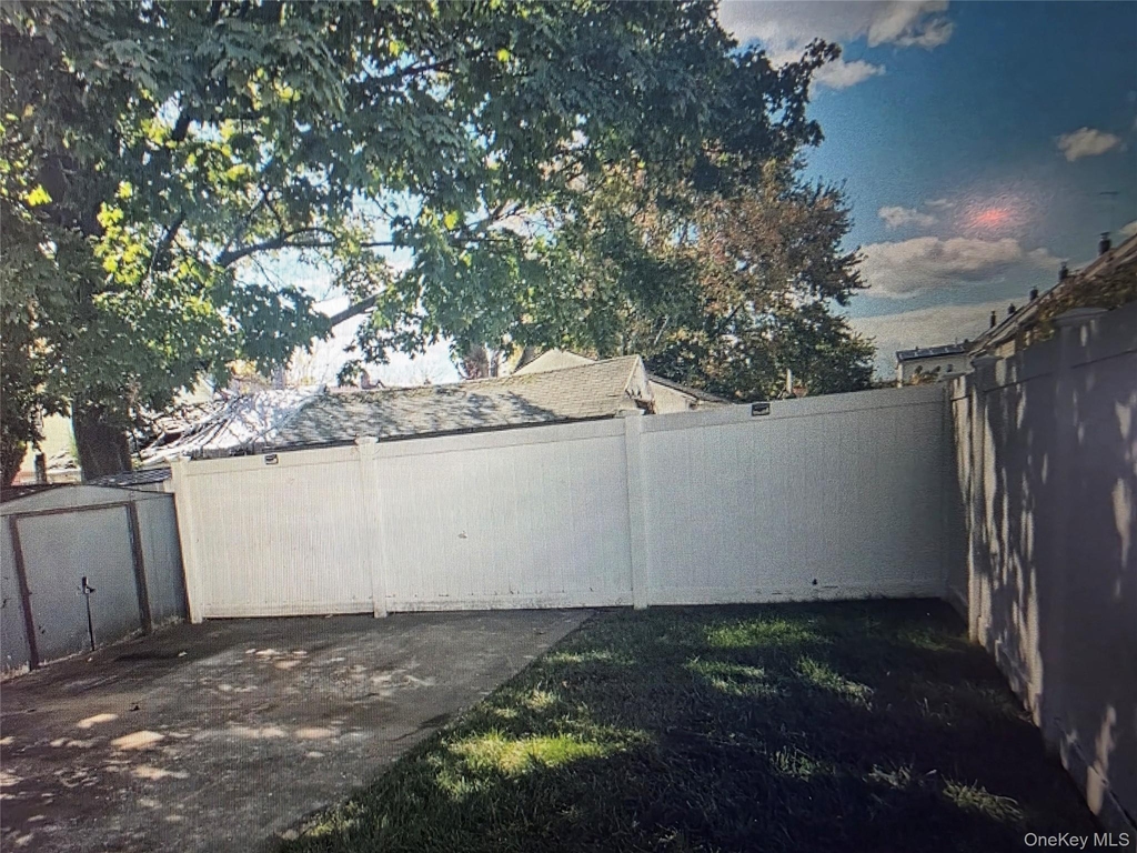 114-36 194 - Photo 3