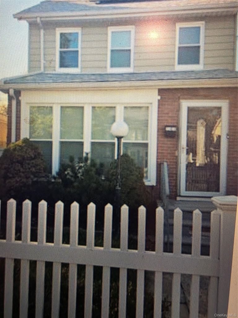 114-36 194 - Photo 2