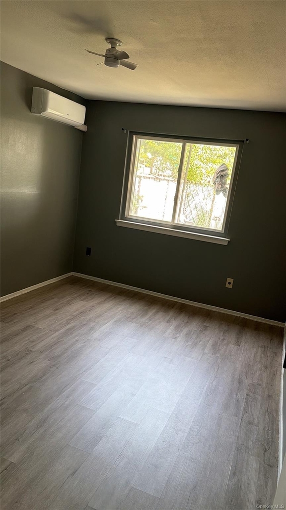 172 Jules Drive - Photo 3