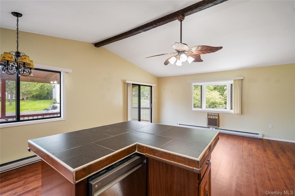3 Harold Lane - Photo 17