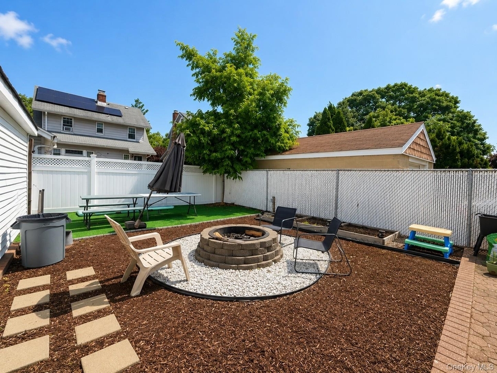 83 Lyon Place - Photo 24