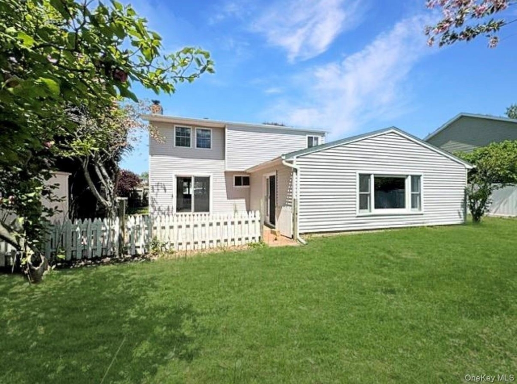 342 Versa Place - Photo 1