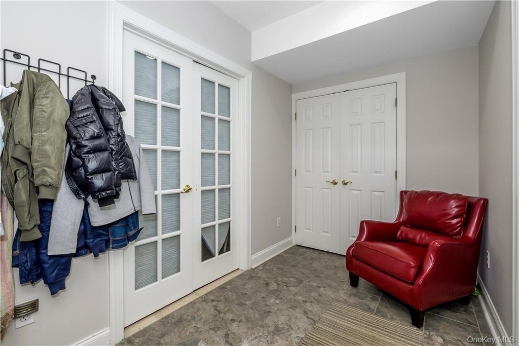 7 Hopkins Lane - Photo 17