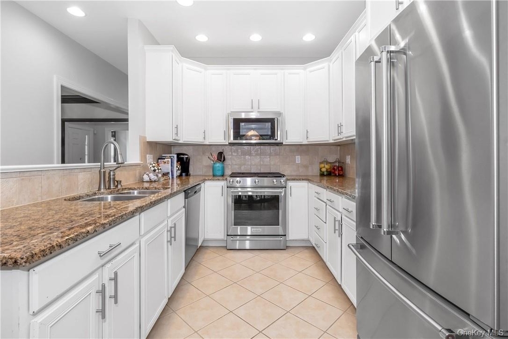 7 Hopkins Lane - Photo 9