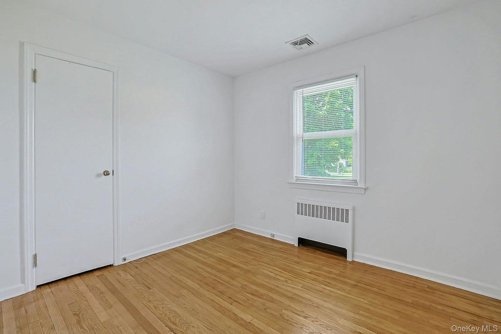 24 Grover Avenue - Photo 15