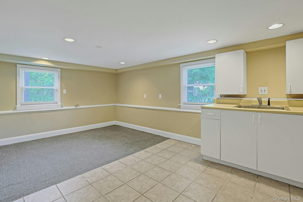 24 Grover Avenue - Photo 23