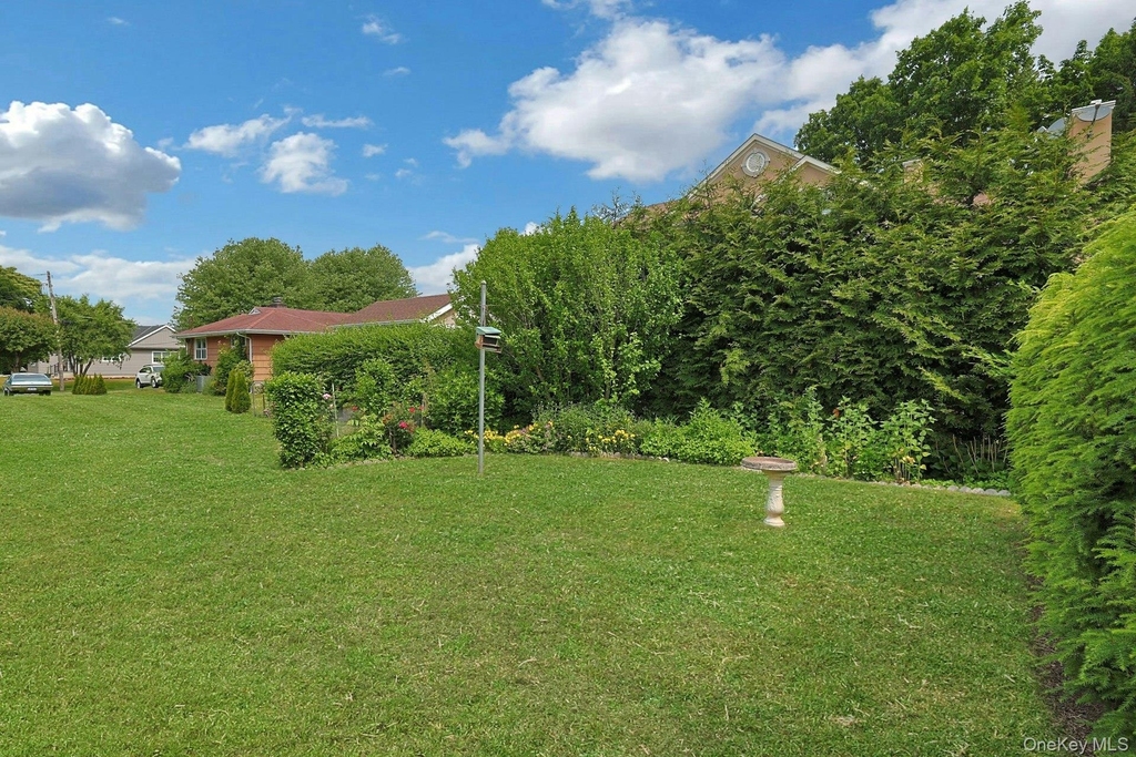 24 Grover Avenue - Photo 27