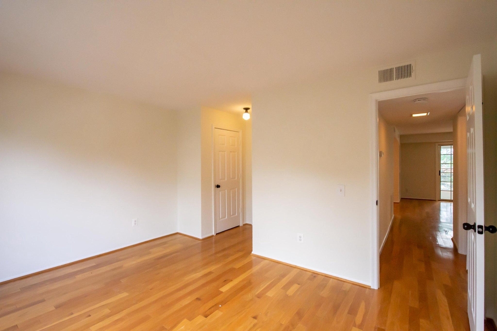 120 Fort Evans Road Se - Photo 13