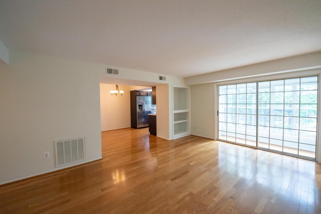 120 Fort Evans Road Se - Photo 3