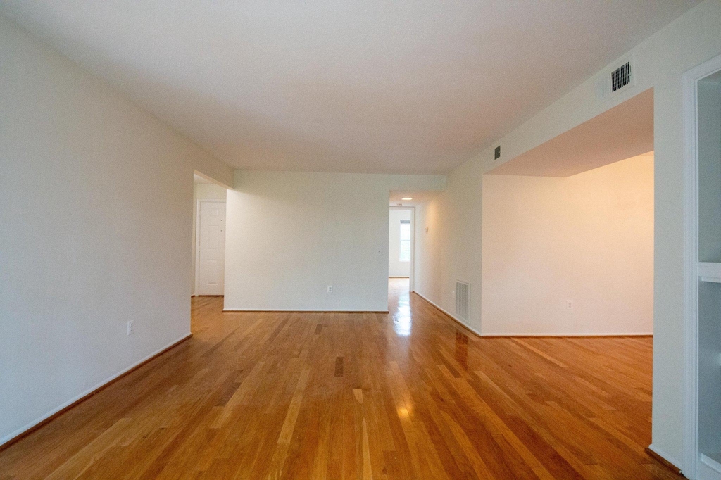 120 Fort Evans Road Se - Photo 9