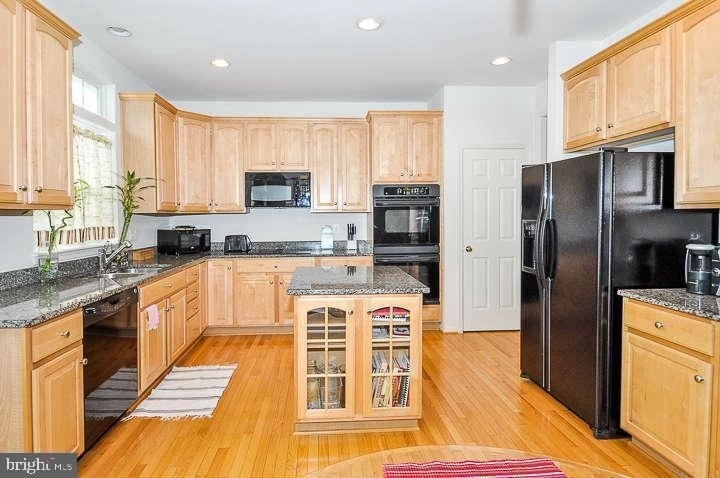 9910 East Hill Drive - Photo 6