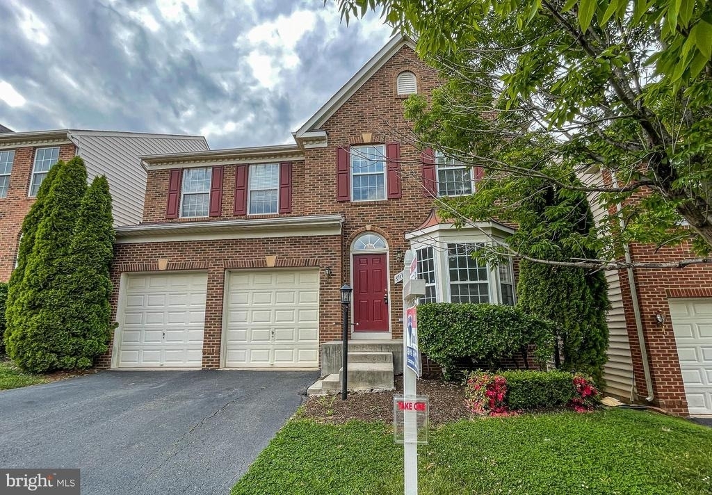 9910 East Hill Drive - Photo 1