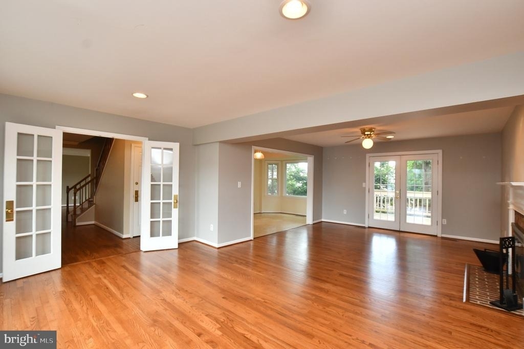 350 Copperfield Lane - Photo 2