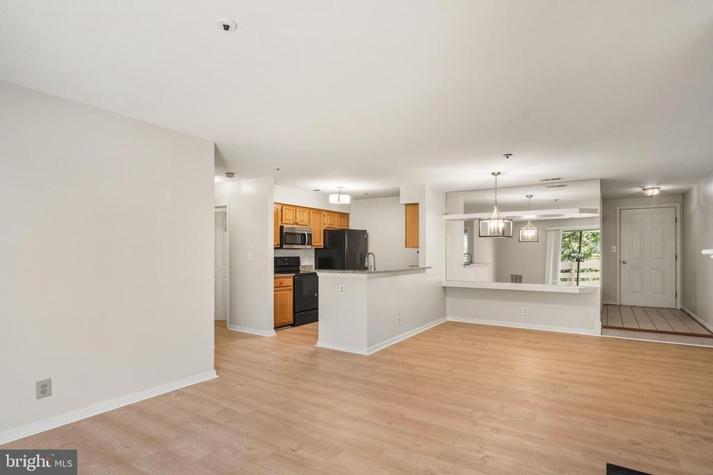 240 S Reynolds Street - Photo 18