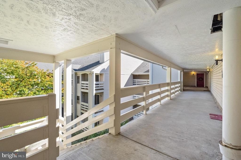 240 S Reynolds Street - Photo 4