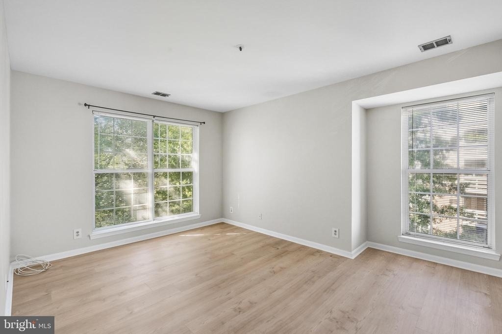 240 S Reynolds Street - Photo 11