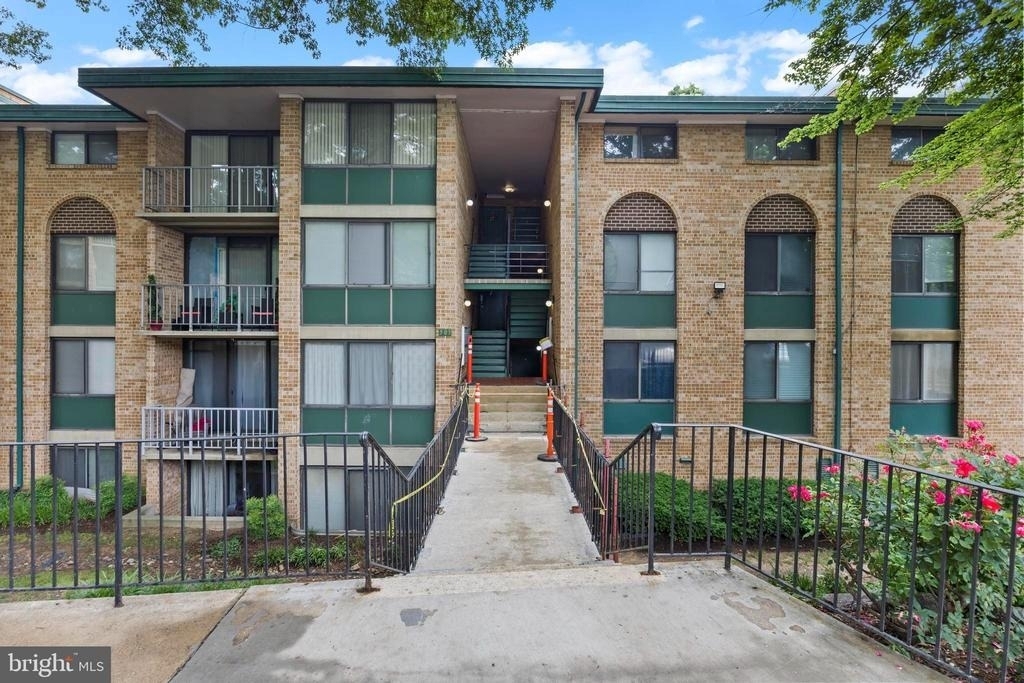 503 N Armistead Street - Photo 0