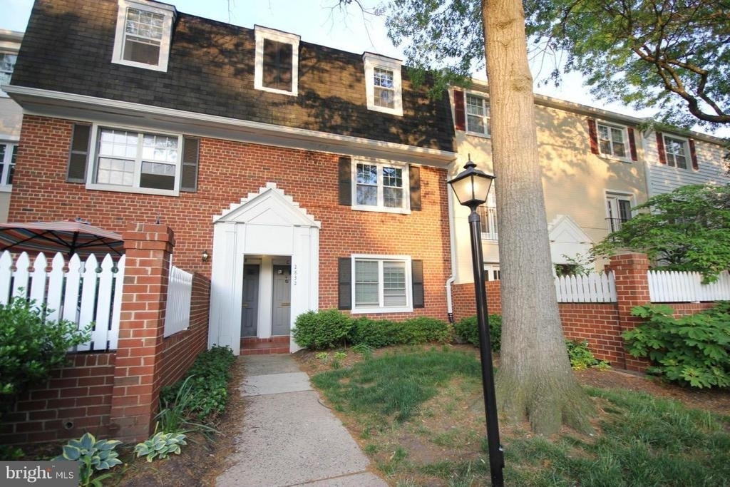 2832 Wakefield Street S - Photo 0