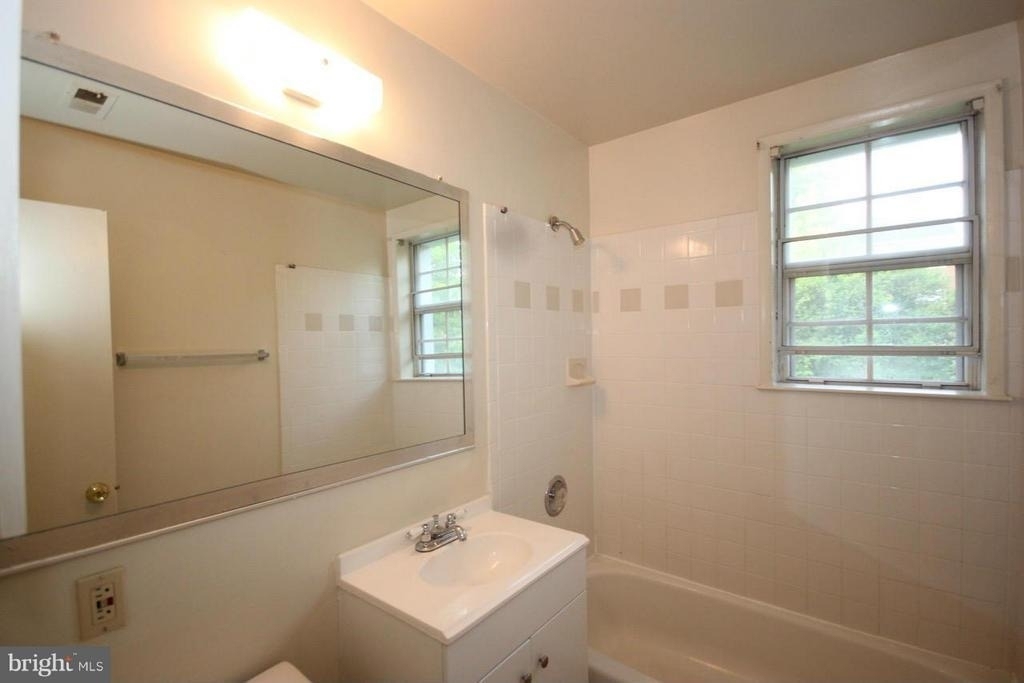 2832 Wakefield Street S - Photo 11