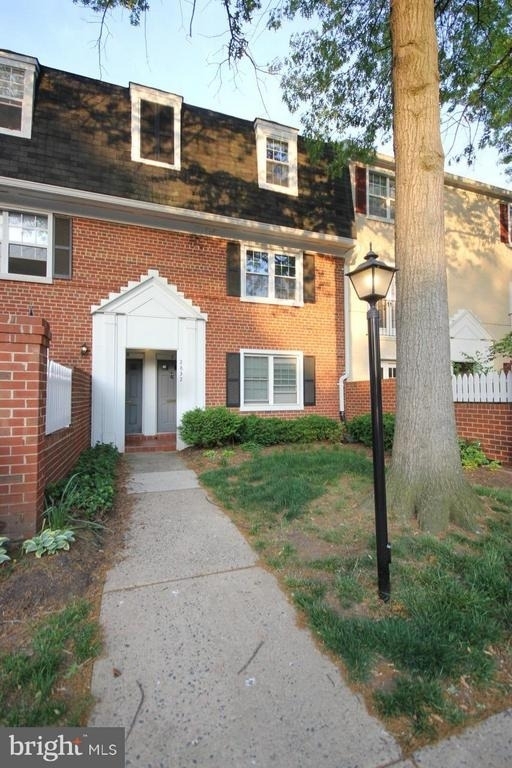 2832 Wakefield Street S - Photo 1